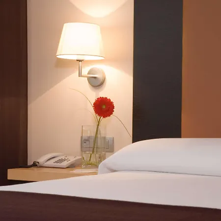 Hotel Nh 4*