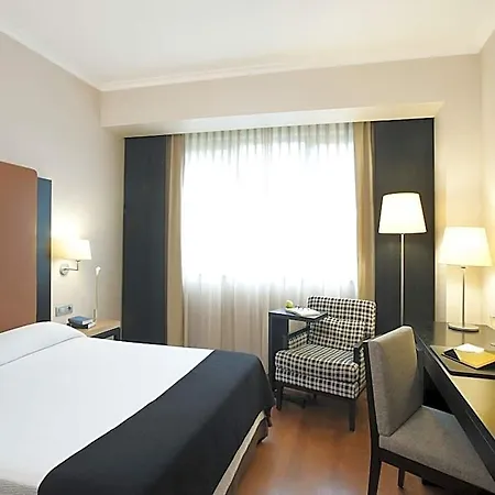 Hotel Nh 4*